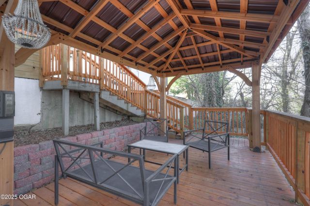 1005 N Moffett Avenue, Joplin, MO 64801