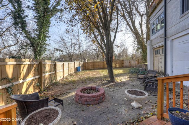 1005 N Moffett Avenue, Joplin, MO 64801