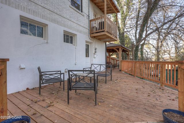 1005 N Moffett Avenue, Joplin, MO 64801