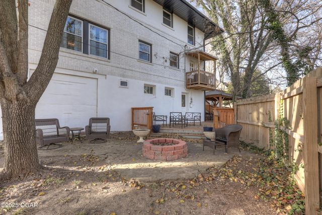 1005 N Moffett Avenue, Joplin, MO 64801