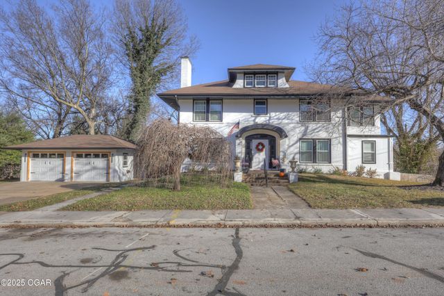 1005 N Moffett Avenue, Joplin, MO 64801