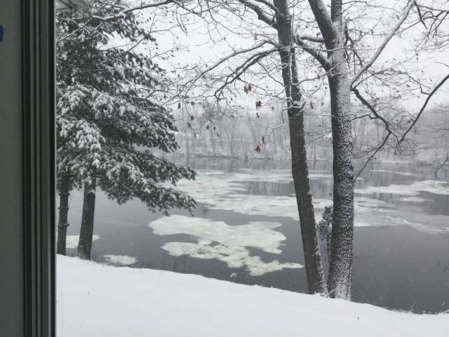 35 Walden Pond Drive, Nashua, NH 03064