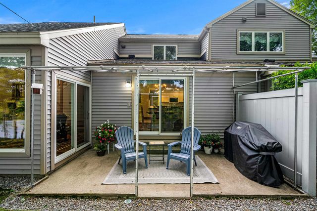 35 Walden Pond Drive, Nashua, NH 03064