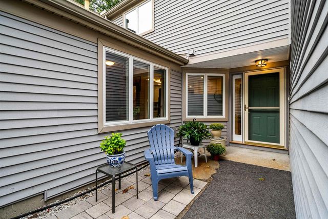 35 Walden Pond Drive, Nashua, NH 03064