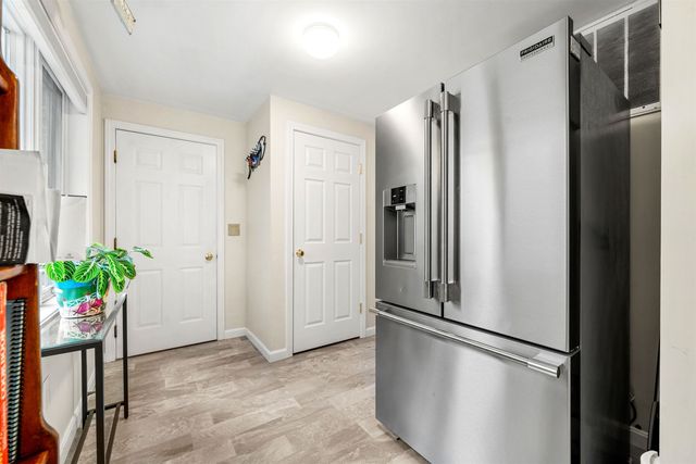 35 Walden Pond Drive, Nashua, NH 03064
