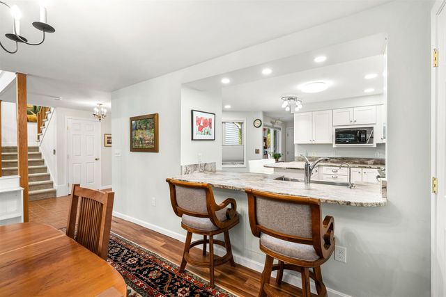 35 Walden Pond Drive, Nashua, NH 03064