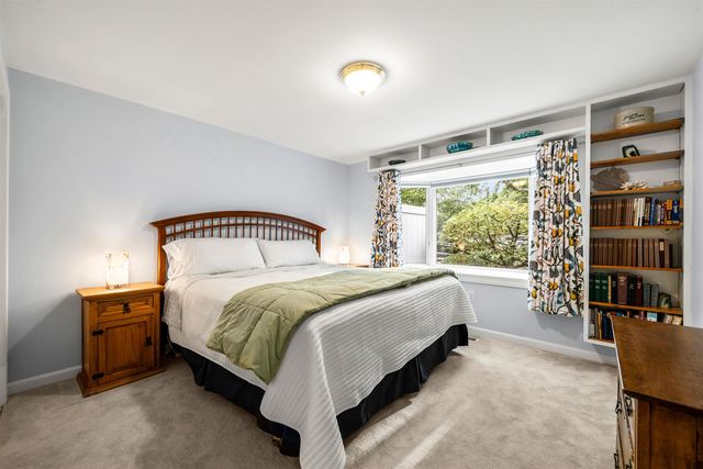 35 Walden Pond Drive, Nashua, NH 03064