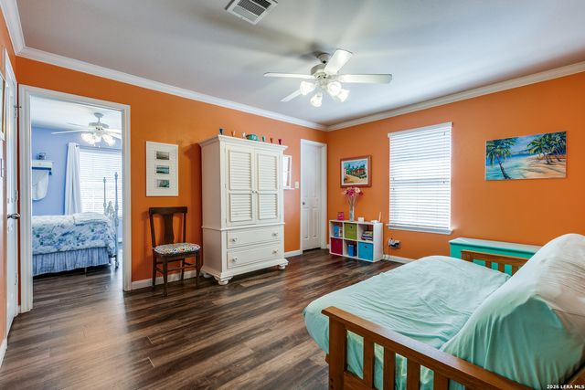 1015 Magnolia, San Antonio, TX 78251