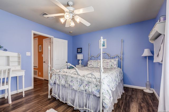 1015 Magnolia, San Antonio, TX 78251