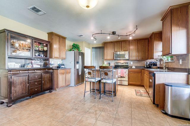 1015 Magnolia, San Antonio, TX 78251