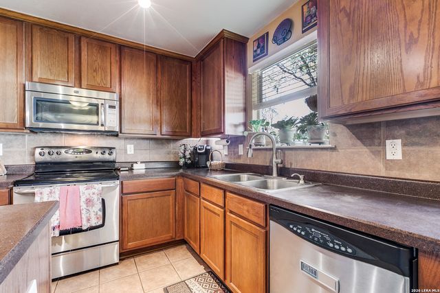 1015 Magnolia, San Antonio, TX 78251