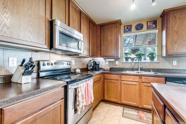 1015 Magnolia, San Antonio, TX 78251