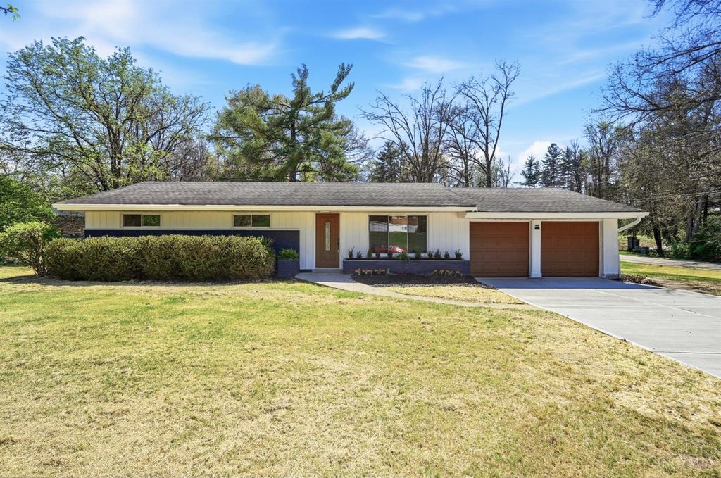 5695 Antoninus Drive, Green Twp, OH 45238
