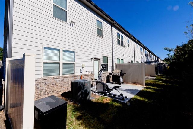 2390 Trelipe Drive, Lawrenceville, GA 30044