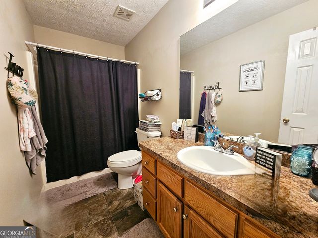 252 Emerald Pointe Drive, Carrollton, GA 30116