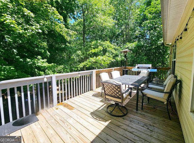 252 Emerald Pointe Drive, Carrollton, GA 30116