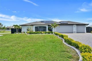 1811 SW 3rd TER, Cape Coral, FL 33991