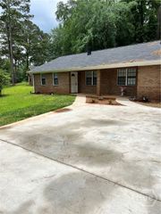 1051 Kings Mill Run, Athens, GA 30606