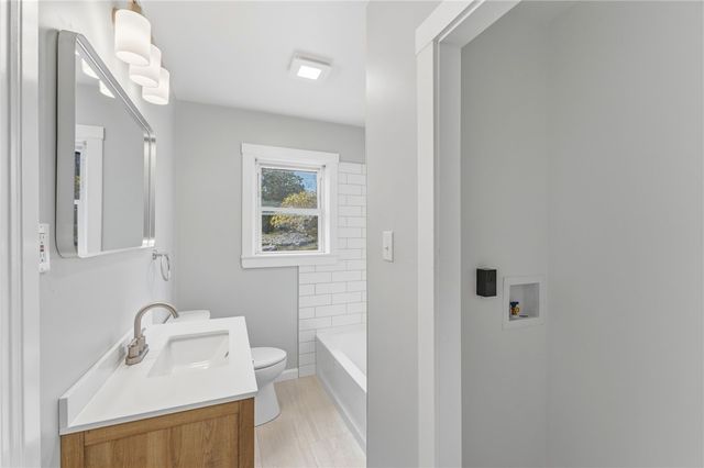 175 Oakland Avenue, Cranston, RI 02910