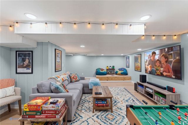 175 Oakland Avenue, Cranston, RI 02910