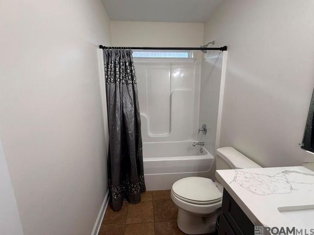 321 Galvez Lane, Houma, LA 70363
