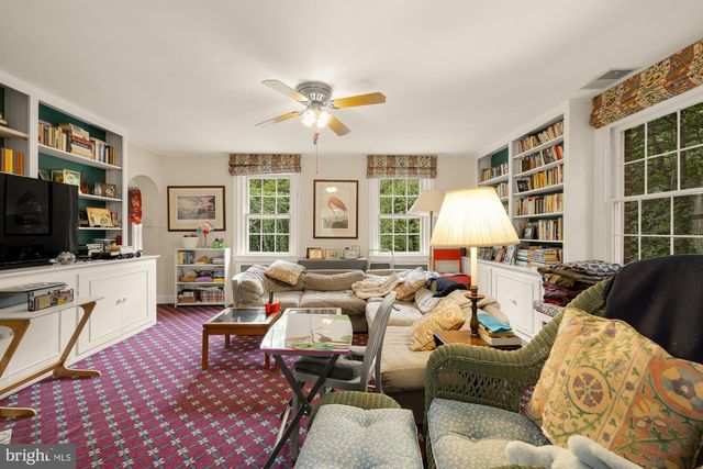 5310 27TH ST NW, Washington, DC 20015