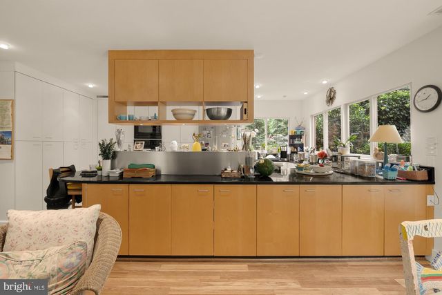 5310 27TH ST NW, Washington, DC 20015