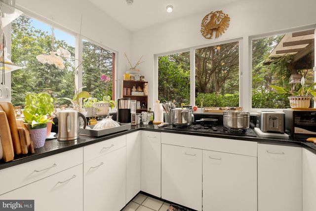 5310 27TH ST NW, Washington, DC 20015