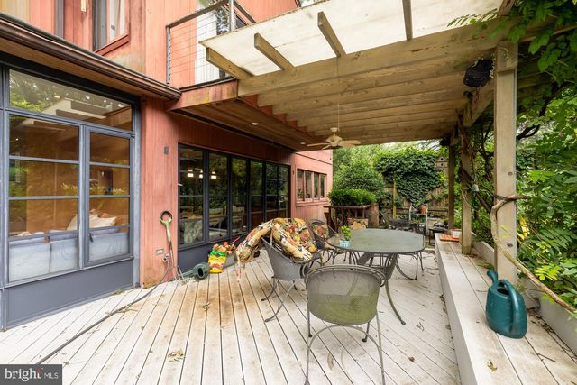 5310 27TH ST NW, Washington, DC 20015