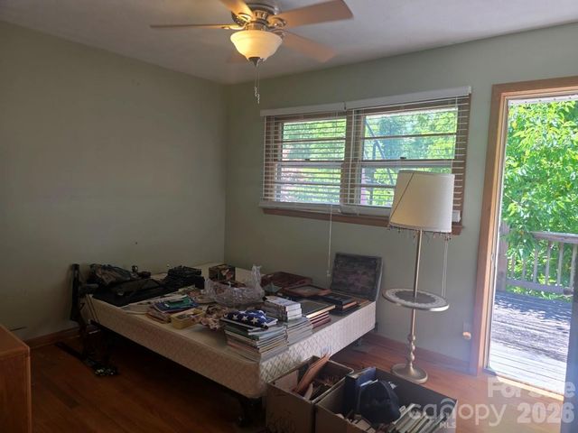 629 Willow Road, Hendersonville, NC 28739