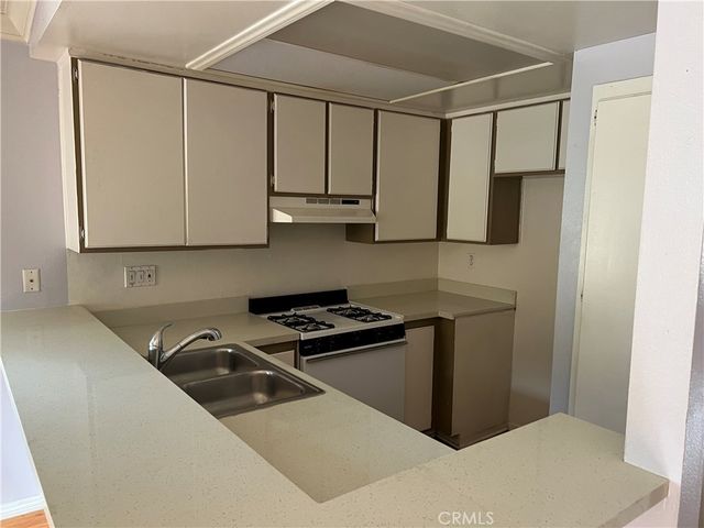 1014 La Costa Drive L201, Corona, CA 92879