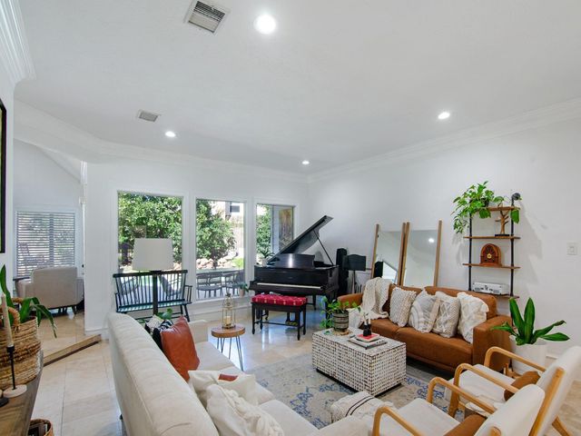 25 Cokeberry Street, The Woodlands, TX 77380