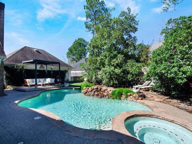 25 Cokeberry Street, The Woodlands, TX 77380