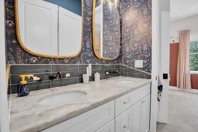 1605 CENTER ROAD, Terra Ceia, FL 34250