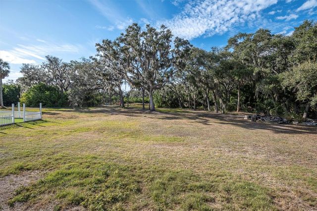 1605 CENTER ROAD, Terra Ceia, FL 34250