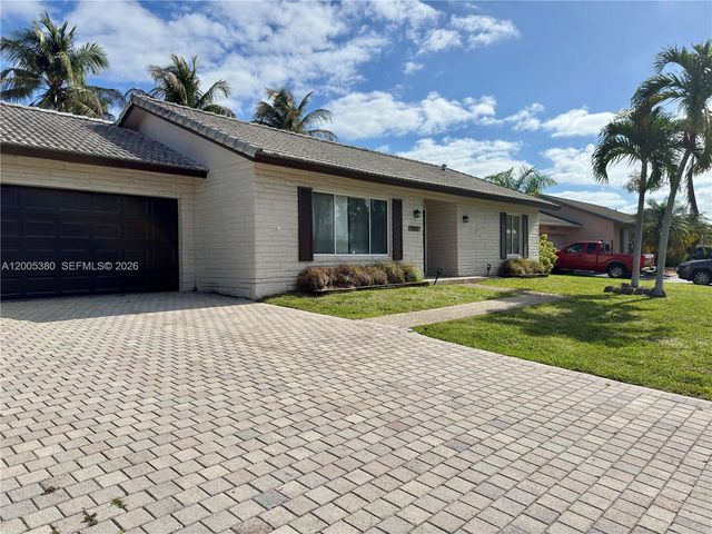 13425 NW 10th St, Sunrise, FL 33323