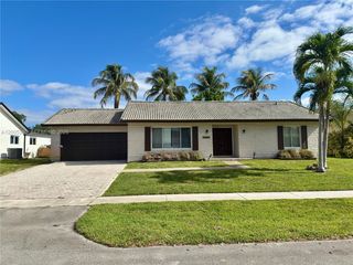 13425 NW 10th St, Sunrise, FL 33323