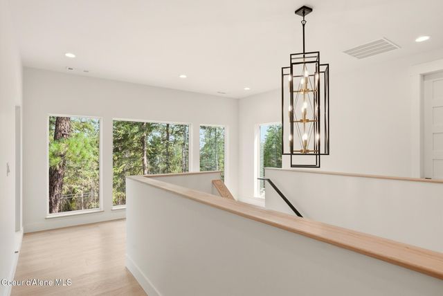 6080 W Highland DR, Coeur D'alene, ID 83814