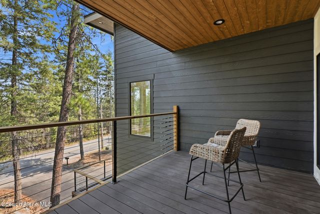 6080 W Highland DR, Coeur D'alene, ID 83814