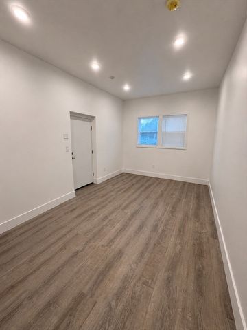 125 Arlington Street 1, Chelsea, MA 02150