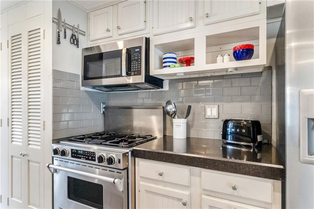 3409 W 71st Street, Prairie Village, KS 66208