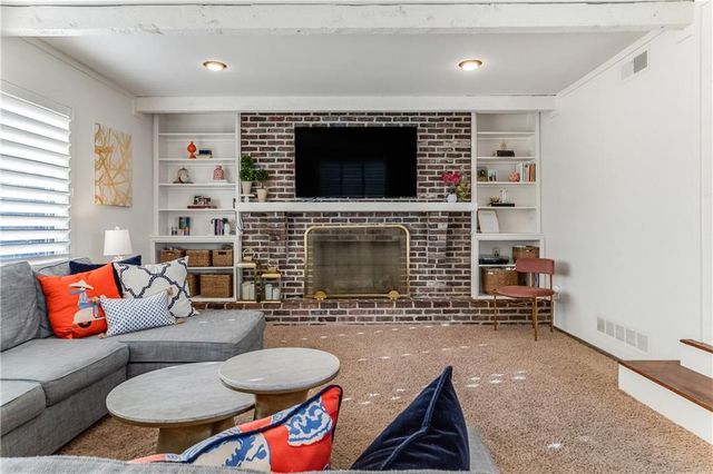 3409 W 71st Street, Prairie Village, KS 66208