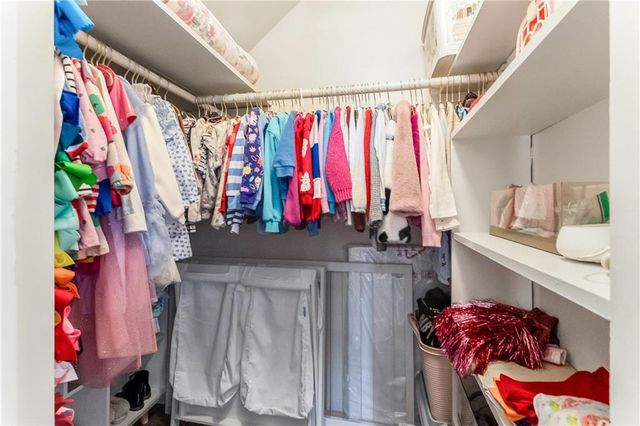 3409 W 71st Street, Prairie Village, KS 66208