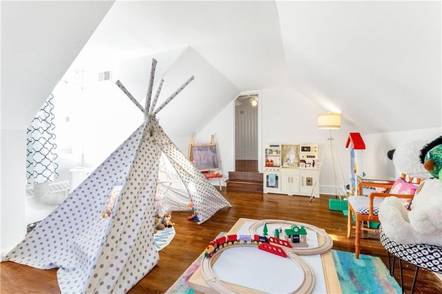 3409 W 71st Street, Prairie Village, KS 66208