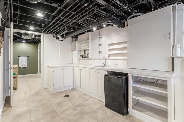 3409 W 71st Street, Prairie Village, KS 66208