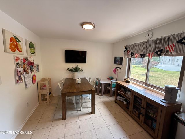 211 Clubhouse Drive, Middletown, NJ 07748