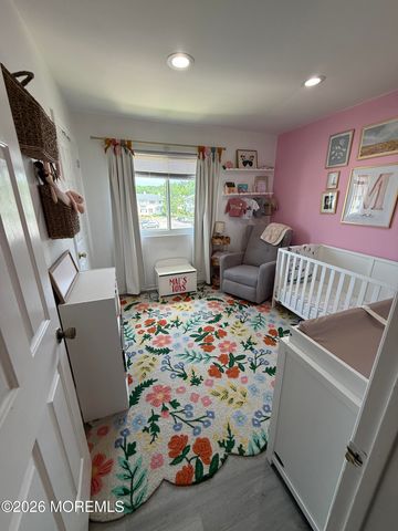 211 Clubhouse Drive, Middletown, NJ 07748