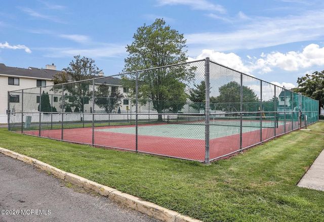 211 Clubhouse Drive, Middletown, NJ 07748