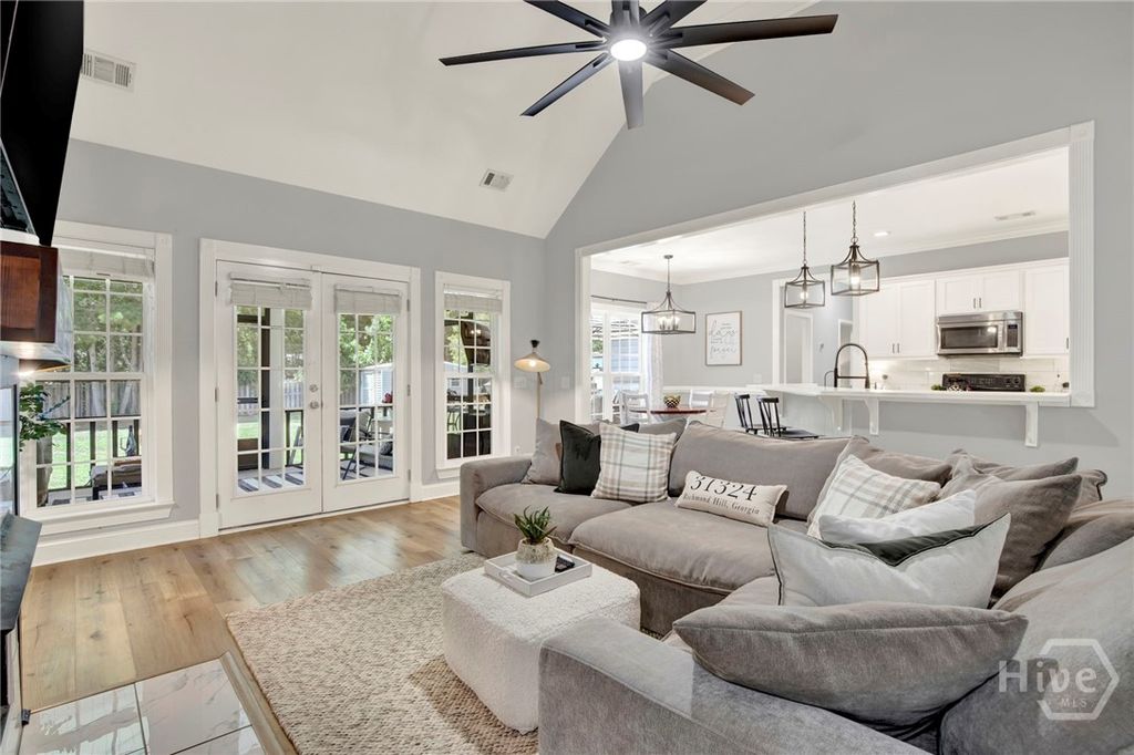 Image 11 of property listing at 97 Misty Drive, Richmond Hill, GA 31324