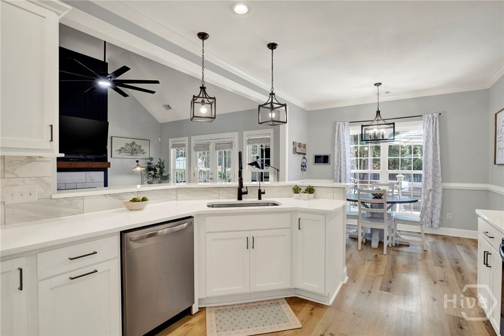 Image 14 of property listing at 97 Misty Drive, Richmond Hill, GA 31324